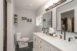 * Charming & Pristine * Renovated 3BR * Near DT! - Image 5