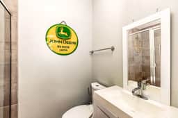 Updated 1st floor full bath!