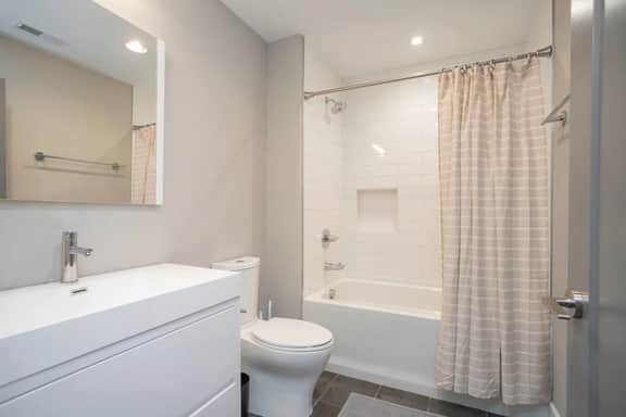 Full Bath directly outside of bedrooms 3 and 4!