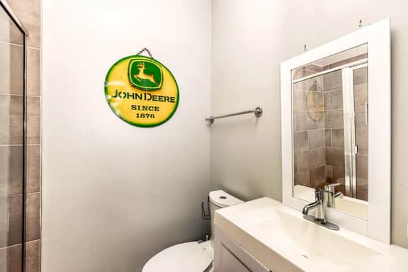Updated 1st floor full bath!