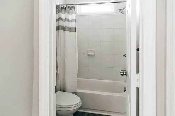 We've got your bathroom essentials covered, including shampoo, conditioner, and shower gel. Toilet paper and hand soap are readily available.