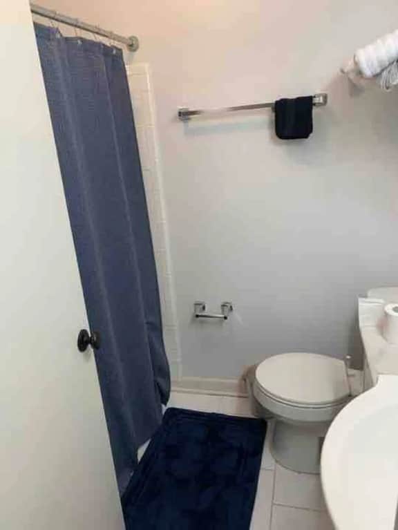 Full bath upstairs