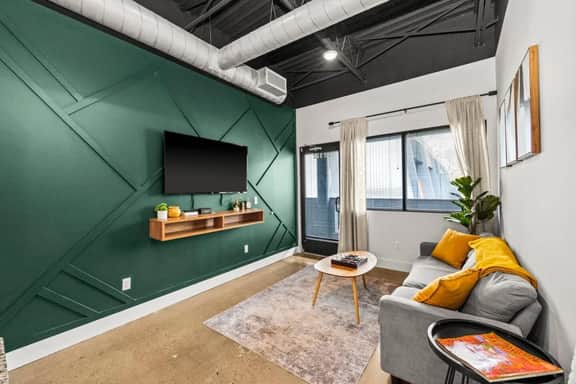Ideal Nashville Base Near Downtown & Hospitals - Image 3