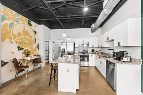 Ideal Nashville Base Near Downtown & Hospitals - Image 5