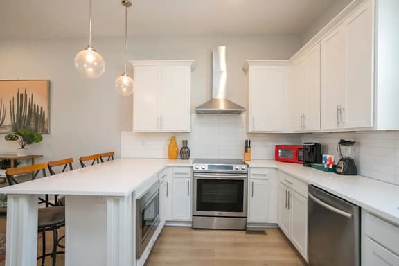 Stay in for a delicious home-cooked meal, the possibilities are endless with this kitchen!