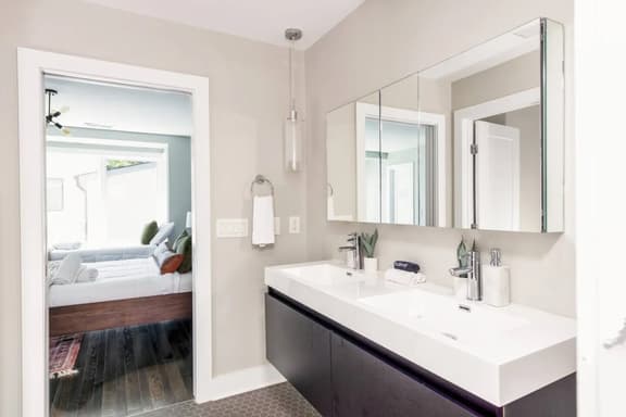 Nashville Luxe-Stay * Near Broadway * Group Dream - Image 1